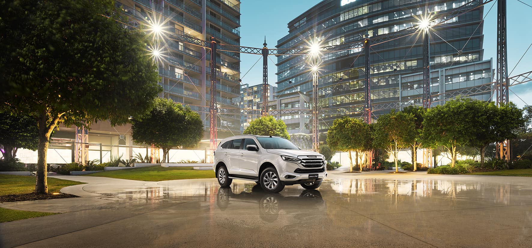 Xe Isuzu 7 chỗ máy dầu